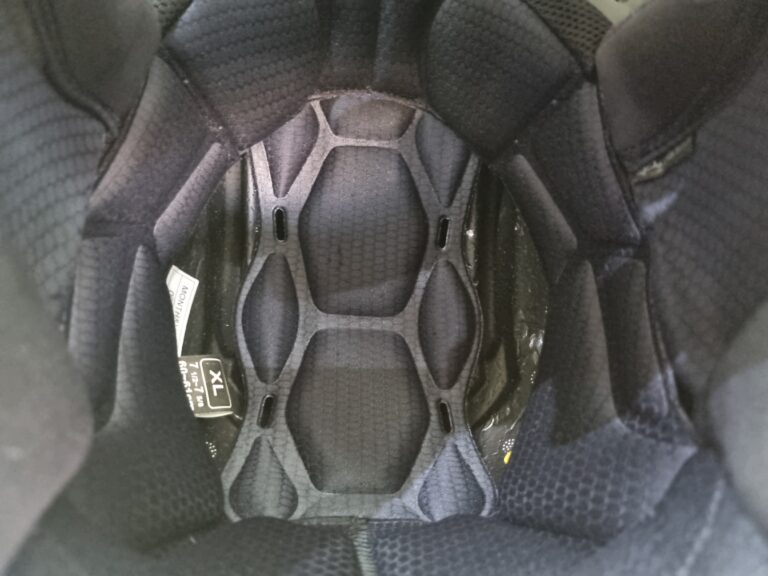 Comfort wise, the interior of the Scorpion ADF-9000 is superb