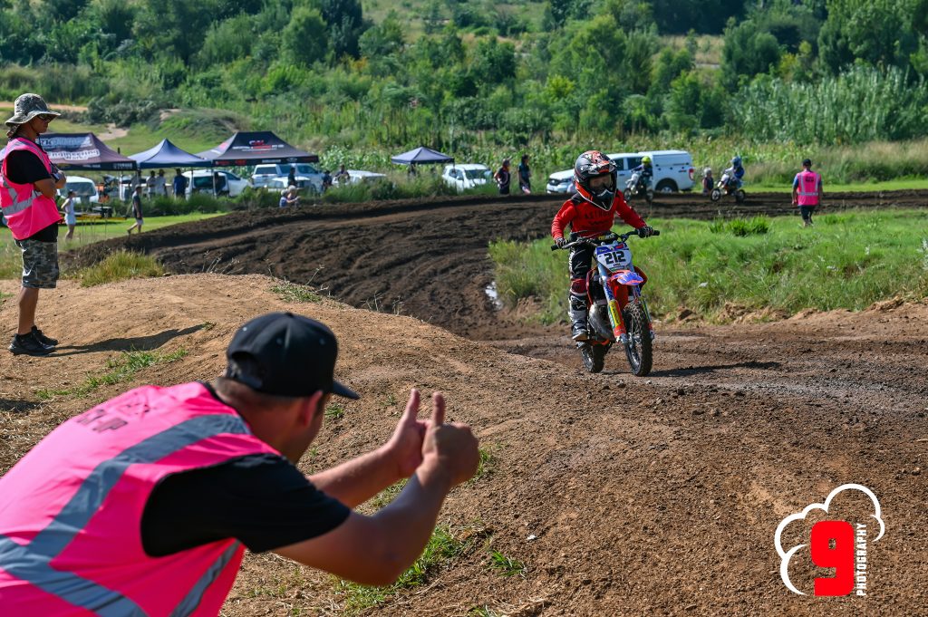 Mayfair Gearbox Inland MX Championship and Dragon Energy NIMXC Round 2. Bikewise. Motocross. MX Racing. Pirelli. Acrebis. Renthal. D.I.D. Motul. SBS. Dragon Energy.