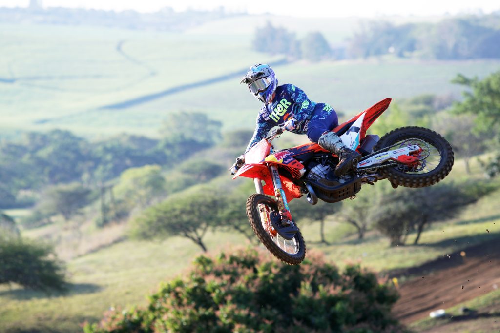 Nat MX Round 4 Teza
