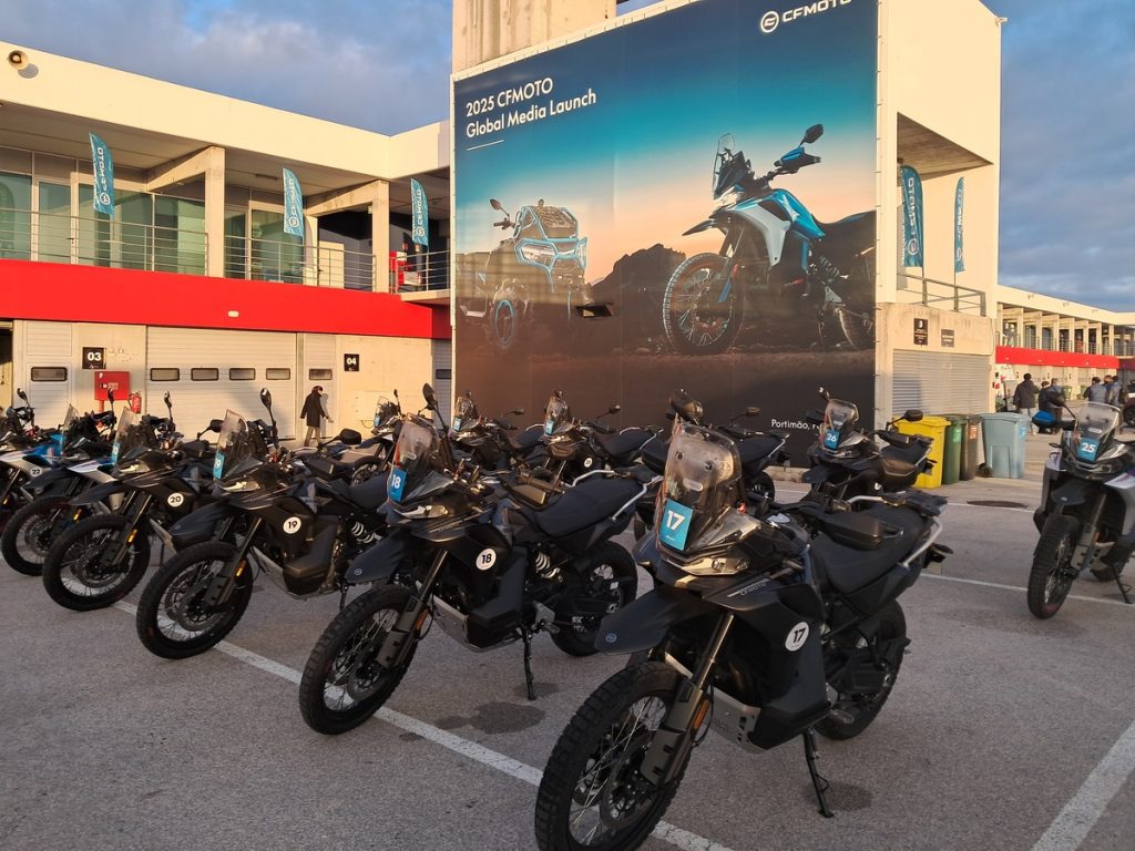 CFMOTO 800MT-X