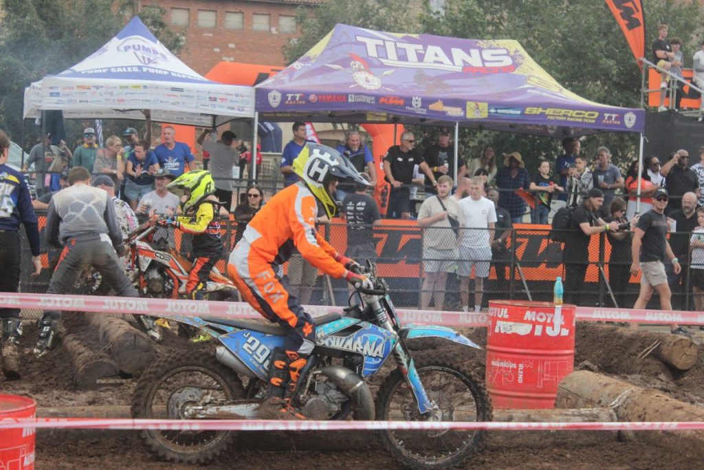S.A Super Enduro X Round 1.
