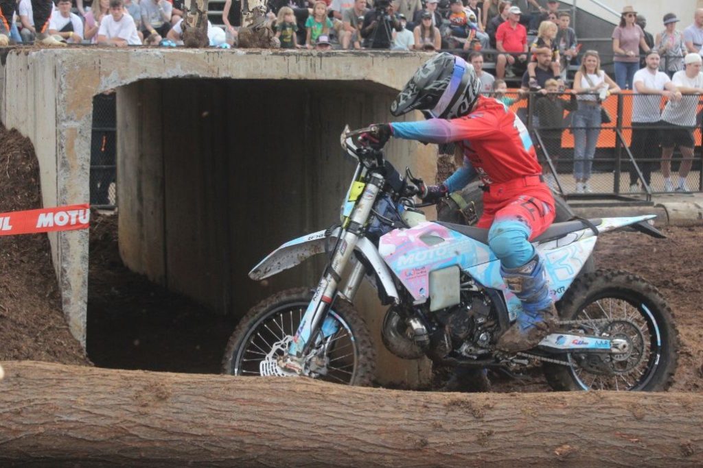 S.A Super Enduro X Round 1.