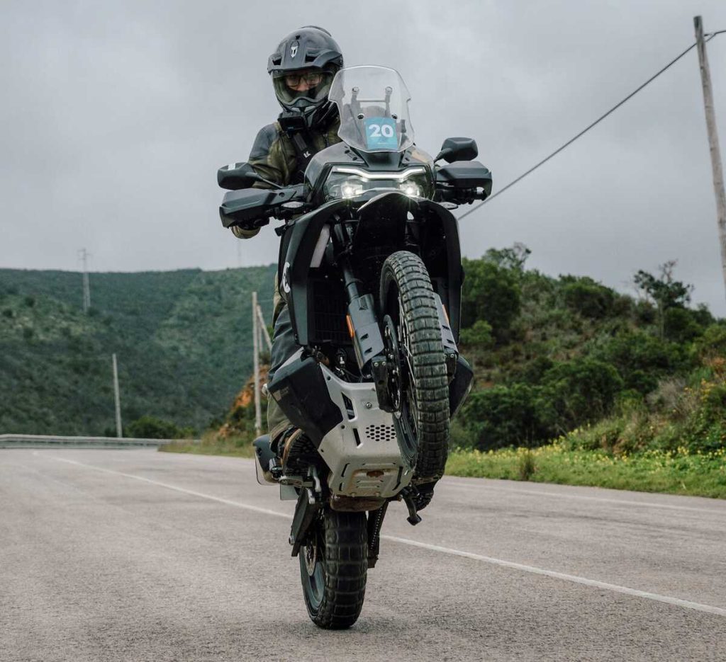CFMOTO 800MT-X