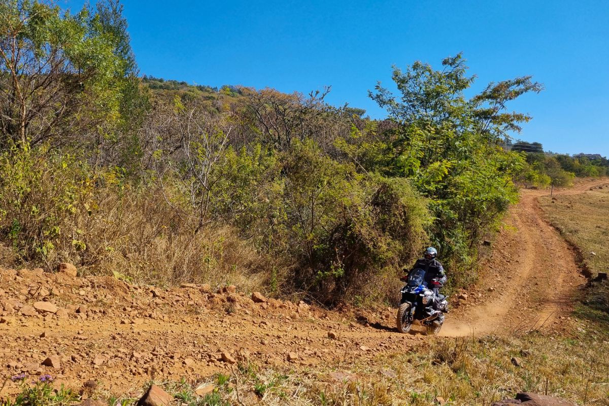 2025 BMW R1300 GS Adventure Trophy - Entering into 300cc 2T territory can be done to a degree