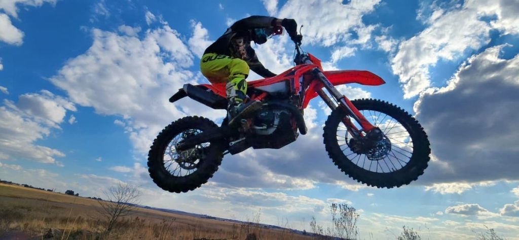 Beta 390