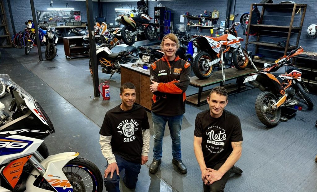 Moto Bike Shed