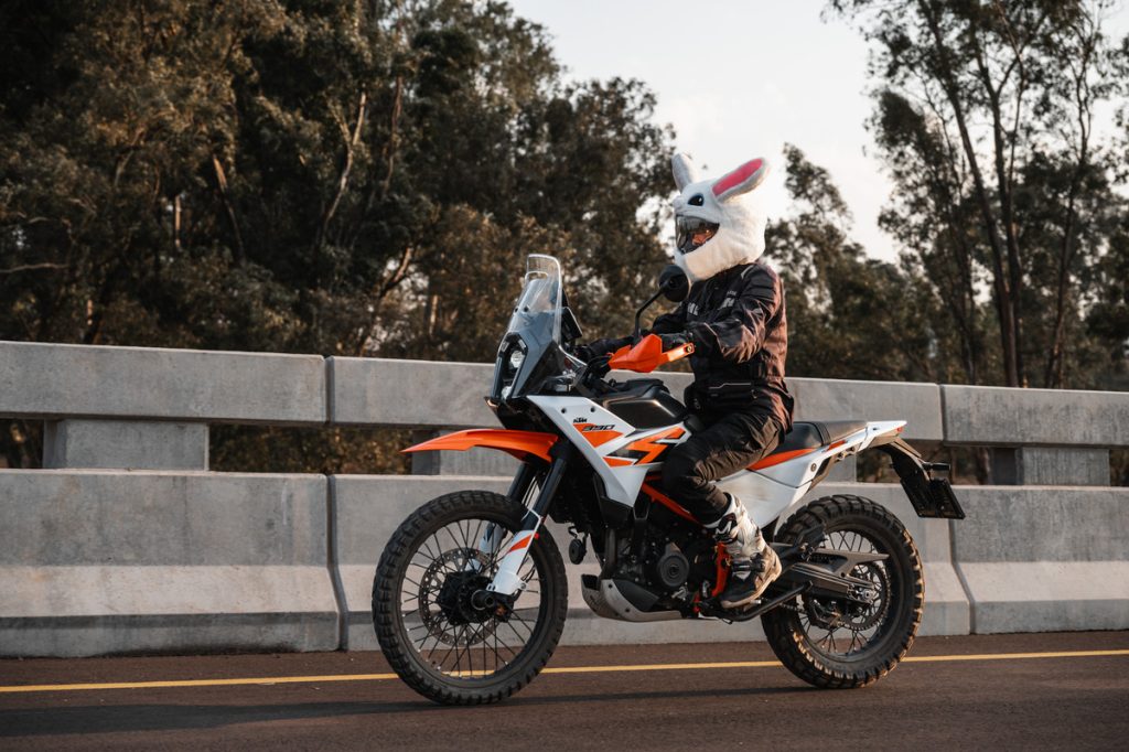 2025 KTM 390