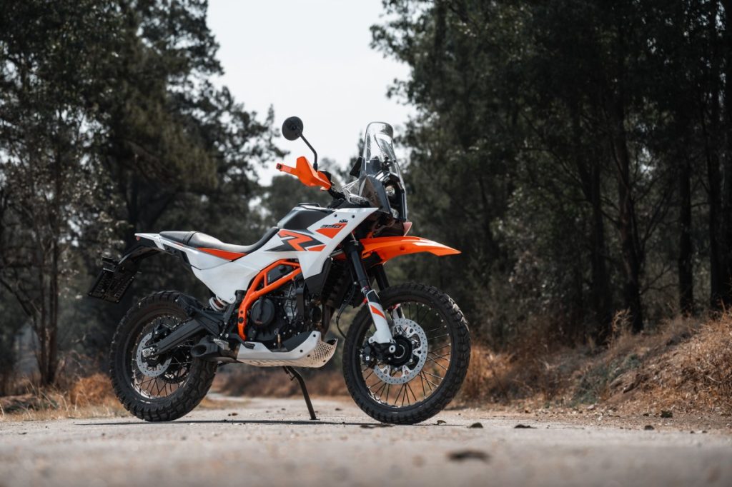 2025 KTM 390