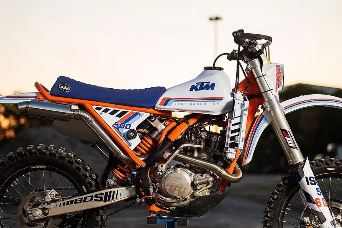custom dirt bike