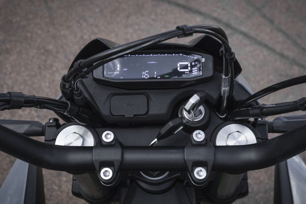 CFMOTO Dual