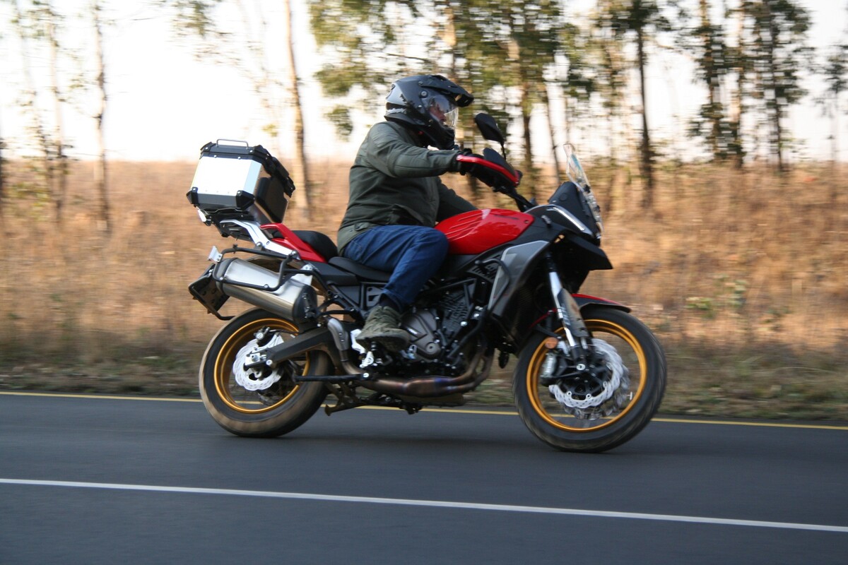 QJ SRT 700 SX