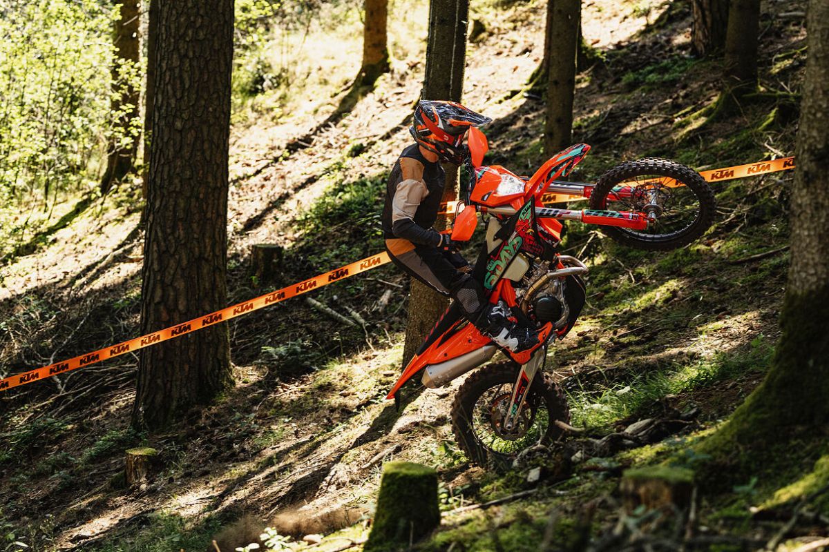 KTM 6DAYS
