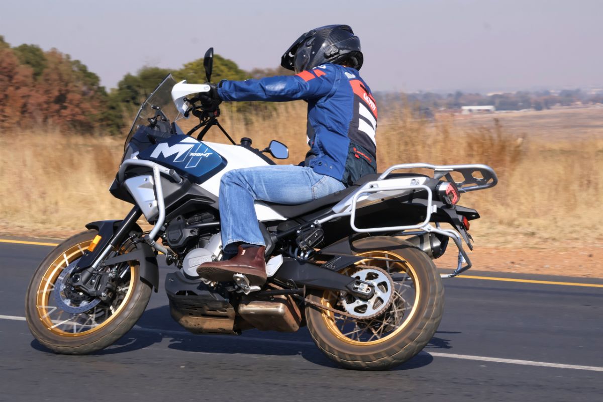 CFMOTO 700 MT